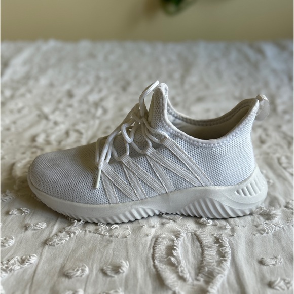 Feethit Size 6 White Women’s Slip On Running Shoes Non Slip - Picture 11 of 12